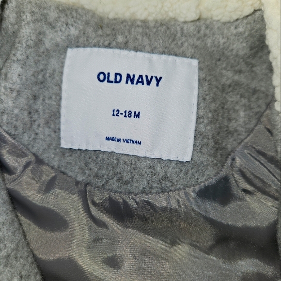 Old Navy light grey baby coat size 12-18 m - Picture 8 of 8